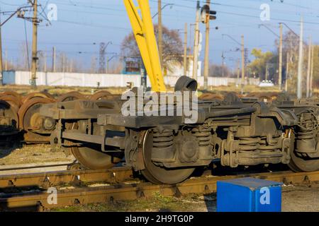 Hauptwerkstatt des Zuges für die Instandsetzung im Eisenbahndepot ein Radzug Stockfoto