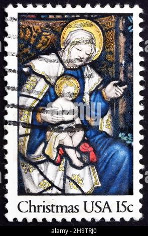 VEREINIGTE STAATEN von AMERIKA - UM 1980: Eine in den USA gedruckte Briefmarke zeigt Madonna mit Kind, Weihnachten, um 1980 Stockfoto