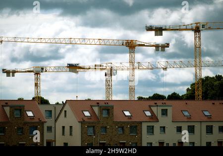 '27.08.2021, Deutschland, Bremen, Bremen - Neubau von Wohnungen.. 00A210827D0198CAROEX.JPG [MODELLVERSION: NICHT ZUTREFFEND, EIGENTUMSFREIGABE: NEIN Stockfoto