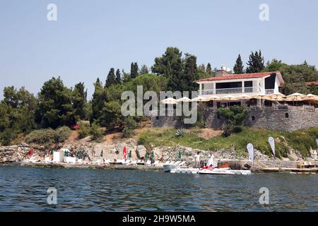 SEDEF ISLAND, TÜRKEI - 4. AUGUST: Istanbul Prince Island Sedef (türkisch: Sedef Adasi) am 4. August 2010 in Istanbul, Türkei. Die Insel ist offiziell ein Stadtteil im Stadtteil Adalar von Istanbul. Stockfoto