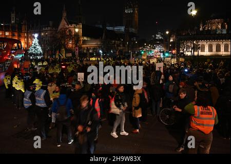 London, Großbritannien. 2012-12-08 London, Großbritannien. Proteste, um Druck auf die Lords zu erhöhen 3rd Lesung und Abstimmung über die #PCSCBill, #KillTheBill hatte Blockade des Parlaments in Victoria Tower Gardens, London. Kredit: Picture Capital/Alamy Live Nachrichten Stockfoto