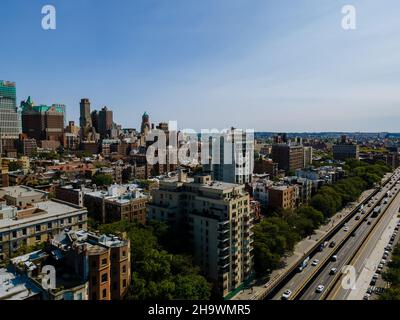 Panorama-Skyline von Upper Brooklyn auf der anderen Seite des Hudson River von New York New USA Stockfoto