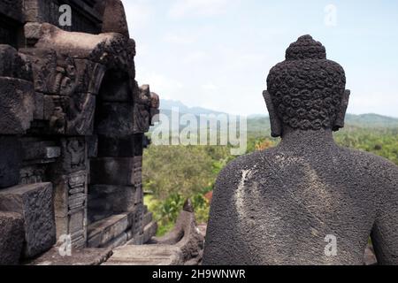 Candi Borobudur oder Borobudur Tempel in Magelang, Zentral-Java, Indonesien, der im 7th. Jahrhundert n. Chr. erbaut wurde. Stockfoto