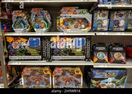 Mackay, Queensland, Australien - Dezember 2021: Eine Auswahl an Spielzeug zum Verkauf im Einkaufszentrum Stockfoto