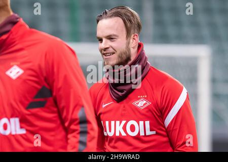 Warschau, Polen. 08th Dez 2021. Jorrit Hendrix von Spartak gesehen während der offiziellen Trainingseinheit einen Tag vor dem UEFA Europa League Group Stage-Spiel zwischen Legia Warszawa und Spartak Moskau im Marschall Jozef Pilsudski Legia Warschau Municipal Stadium. (Foto von Mikolaj Barbanell/SOPA Images/Sipa USA) Quelle: SIPA USA/Alamy Live News Stockfoto