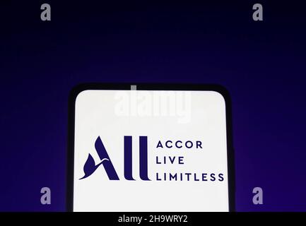 Brasilien. 08th Dez 2021. In dieser Abbildung ist das Accor Live Limitless (ALL)-Logo auf einem Smartphone zu sehen. (Foto von Rafael Henrique/SOPA Images/Sipa USA) Quelle: SIPA USA/Alamy Live News Stockfoto