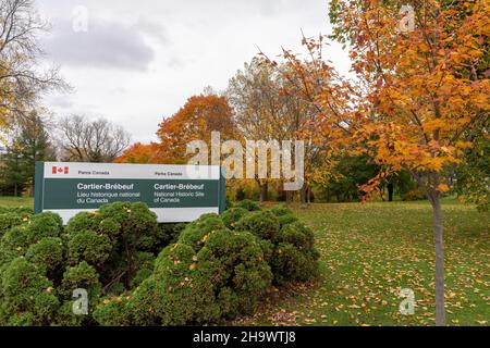 Quebec City, Kanada - Oktober 19 2021 : Cartier-Brebeuf National Historic Site im Herbst. Stockfoto