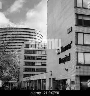 Central London, Großbritannien, November 21 2021, St. Thomas’ NHS London Teaching Hospital Stockfoto