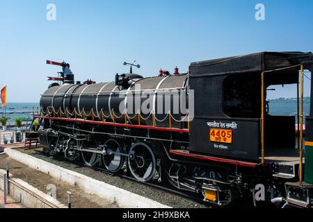 BHOPAL, MADHYA PRADESH, INDIEN - 04. DEZEMBER 2021: Hill Hengst Dampfmaschine am oberen See. Stockfoto