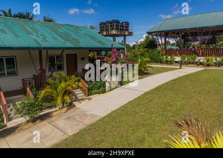 SEPILOK, MALAYSIA - 18. FEBRUAR 2018: Gelände der Nature Lodge Sepilok, Sabah Malaysia Stockfoto