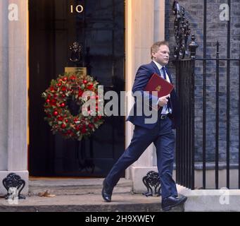 Grant Shapps MP (Staatssekretär für Verkehr) verlässt ein Treffen in der Downing Street, 8th. Dezember 2021 Stockfoto