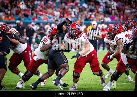 23. Oktober 2021 - Miami Gardens, Florida, USA: Miami Hurricanes gegen NC State Wolfpack, 2021 College Football Game im Hard Rock Stadium. Stockfoto