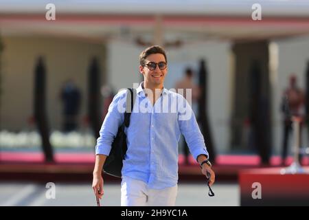 Abu Dhabi. 9th. Dezember 2021; Yas Marina Circuit, Abu Dhabi, Vereinigte Arabische Emirate: FIA Abu Dhabi F1 Grand Prix, Ankünfte und Inspektionstag: Williams Racing, George Russell Credit: Action Plus Sports Images/Alamy Live News Stockfoto