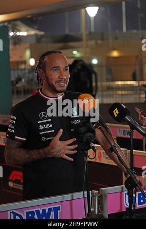 9th. Dezember 2021, Yas Marina Circuit, Abu Dhabi, FORMEL 1 ETIHAD AIRWAYS ABU DHABI GRAND PRIX 2021, im Bild Lewis Hamilton (GBR), Mercedes-AMG Petronas Formula One Team Stockfoto