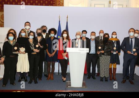 Die Delegierte der französischen Ministerin für Inneres, Marlene Schiappa, hält am 9. Dezember 2021 im französischen Innenministerium eine Rede während der Zeremonie des Prix de la Laicite 2021. Foto von Jerome Domine/ABACAPRESS.COM Stockfoto