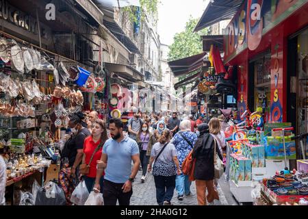 Traditioneller türkischer Gewürzbasar in Istanbul Stockfoto