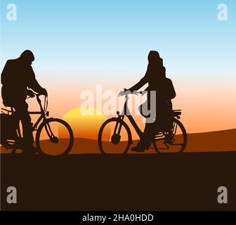 Silhouette von zwei Radfahrern mit einem Sonnenuntergang im Hintergrund Stock Vektor