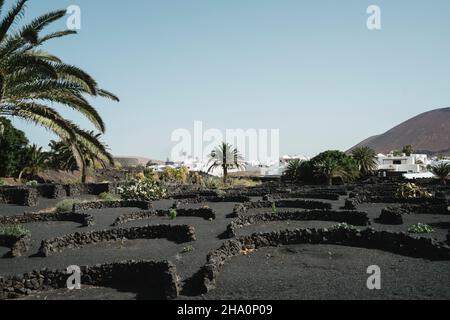 Blick von außen auf das Cesar Manrique Haus auf Lanzarote Stockfoto