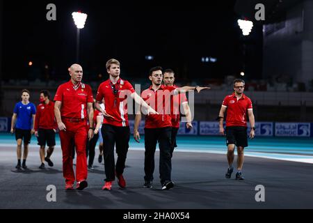 Yas Island, Vereinigte Arabische Emirate. 09th Dez 2021. Shwartzman Robert (rus), Prema Racing, Dallara F2, Portrait-Trackwalk während der 8th Runde der 2021 FIA Formel 2 Meisterschaft vom 10. Bis 12. Dezember 2021 auf dem Yas Marina Circuit, auf Yas Island, Abu Dhabi - Foto: Antonin Vincent/DPPI/LiveMedia Kredit: Unabhängige Fotoagentur/Alamy Live News Stockfoto