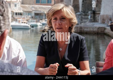 Marseille, Frankreich. 21st. Mai 2020. Valérie Pécresse, Kandidatin für die französische Präsidentschaftswahl 2022, die während einer früheren Reise nach Marseille zu sehen war.Valérie Pécresse gewann die Nominierung der Republikaner für die französischen Präsidentschaftswahlen 2022. Sie forderte eine Kundgebung der Rechten gegen den scheidenden Präsidenten Emmanuel Macron. (Foto von Denis Thaust/SOPA Images/Sipa USA) Quelle: SIPA USA/Alamy Live News Stockfoto