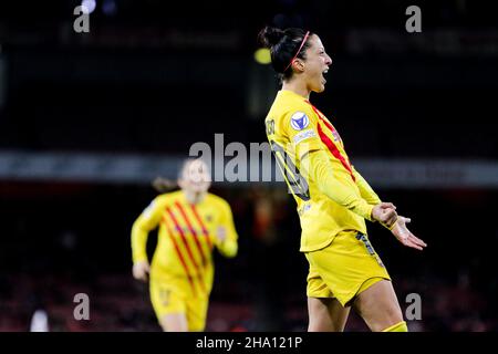 London, Großbritannien. 09th Dez 2021. Jennifer Hermoso (10 Barcelona) feiert das Tor ihres Teams 4th beim UEFA Womens Champions League-Spiel der Gruppe C zwischen Arsenal und Barcelona im Emirates Stadium in London, England. Liam Asman/SPP Credit: SPP Sport Press Photo. /Alamy Live News Stockfoto