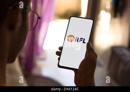 West Bangal, Indien - 05. Dezember 2021 : Infoline iifl-Logo auf Telefonbildschirm Stock image. Stockfoto