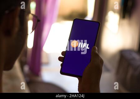 West Bangal, Indien - 05. Dezember 2021 : Infoline iifl-Logo auf Telefonbildschirm Stock image. Stockfoto