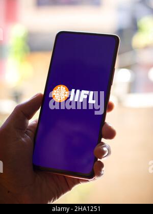 West Bangal, Indien - 05. Dezember 2021 : Infoline iifl-Logo auf Telefonbildschirm Stock image. Stockfoto