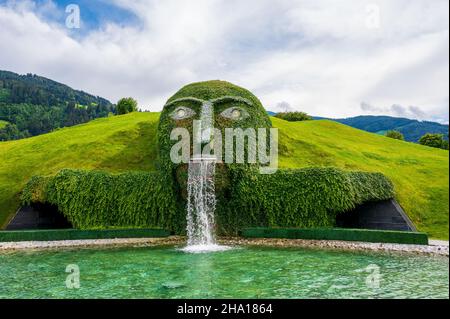 WATTENS, ÖSTERREICH - 25. Jul 2020: Die Swarovski Kristallwelten in Wattens, Österreich. Stockfoto