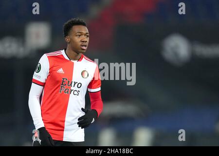 Rotterdam, Niederlande. 09th Dez 2021. ROTTERDAM, NIEDERLANDE - 9. DEZEMBER: Antoni Milambo von Feyenoord während des UEFA Conference League Group Stage-Spiels zwischen Feyenoord Rotterdam und Maccabi Haifa F.C. im Stadion Feijenoord De Kuip am 9. Dezember 2021 in Rotterdam, Niederlande (Foto: Yannick Verhoeven/Orange Picics) Credit: Orange Pics BV/Alamy Live News Stockfoto