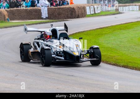 Ariel Atom 3,5R beim Goodwood Festival of Speed 2016 die Bergauffahrt hinauf. Motorsport und Autoevent Stockfoto