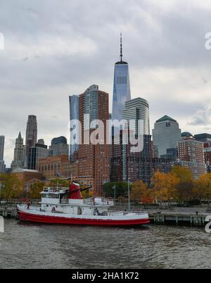 Downtown Manhattan als ein Sturm hereinzieht Stockfoto