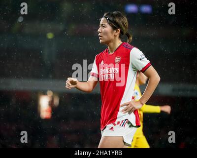 London, Großbritannien. 09th Dez 2021. London, England, Dezember 9th 20 Mana Iwabuchi (23 Arsenal) im Einsatz während des UEFA Womens Champions League-Spiel der Gruppe C zwischen Arsenal und Barcelona im Emirates Stadium in London, England Natalie Mincher/SPP Credit: SPP Sport Press Photo. /Alamy Live News Stockfoto