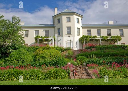 The Woodbridge, ein Herrenhaus, das 1825 am Ufer des Flusses Derwent in New Norfolk erbaut wurde Stockfoto