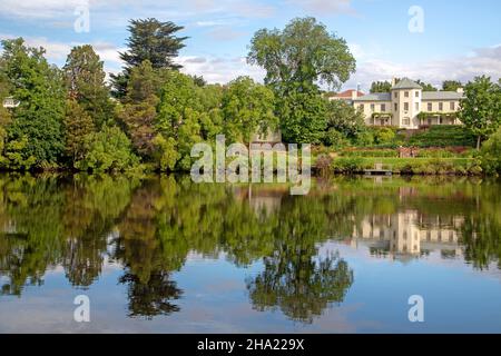 The Woodbridge, ein Herrenhaus, das 1825 am Ufer des Flusses Derwent in New Norfolk erbaut wurde Stockfoto