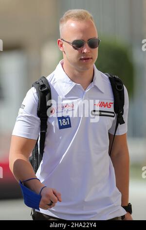 Yas Marina Circuit, Yas Island, Vereinigte Arabische Emirate. 9th Dez 2021. Nikita Mazepin (RUS), Haas VF-21 während der FORMEL 1 ETIHAD AIRWAYS ABU DHABI GRAND PRIX 2021 Phil Duncan Credit: Every Second Media/Alamy Live News Stockfoto