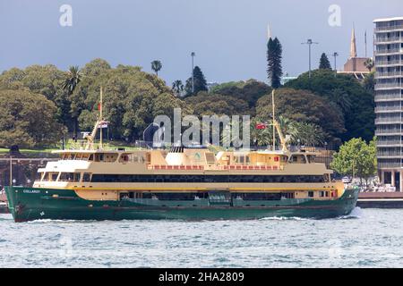 Süßwasser-Klasse-Fähre, Sydney-Fähre namens MV Collaroy im Hafen von Sydney auf der Manly nach Circular Quay Fährverbindung, NSW, Australien Stockfoto