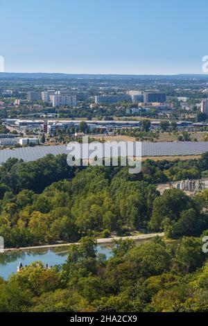 Toulouse (Südfrankreich): Luftaufnahme des Photovoltaik-Solarkraftwerks auf dem Oncopole-Gelände Stockfoto