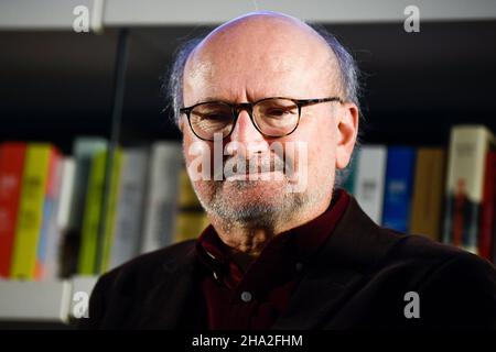 Turin, Italien. 03. Dezember 2021. Der Schriftsteller Eric Fottorino sieht sich während einer Veranstaltung im Rahmen des Festival del Classico an. Kredit: Nicolò Campo/Alamy Live Nachrichten Stockfoto