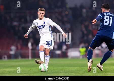 Kopenhagen, Dänemark. 09th Dez 2021. Elias Jelert (38) vom FC Kopenhagen beim UEFA Europa Conference League-Spiel zwischen dem FC Kopenhagen und Slovan Bratislava im Park in Kopenhagen. (Foto: Gonzales Photo/Alamy Live News Stockfoto