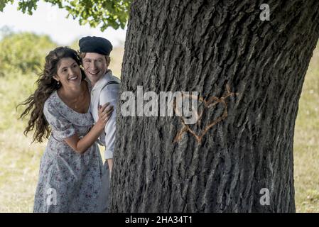 Die Geschichte der Liebe Jahr : 2016 Kanada / Frankreich / Roumanie Regie : Radu Mihaileanu Gemma Arterton, Mark Rendall Stockfoto