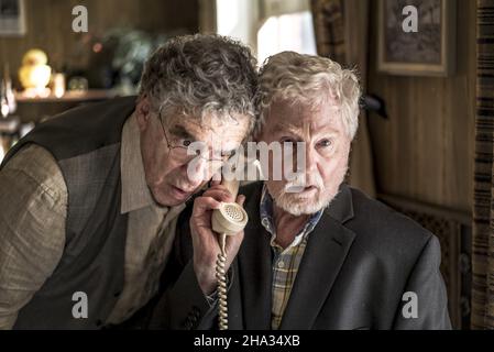 Die Geschichte der Liebe Jahr : 2016 Kanada / Frankreich / Rumanie Regie : Radu Mihaileanu Elliott Gould, Derek Jacobi Stockfoto