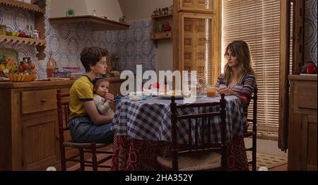 Madres paralelas Jahr : 2021 Spanien Regie : Pedro Almodovar Milena Smit, Penelope Cruz Stockfoto