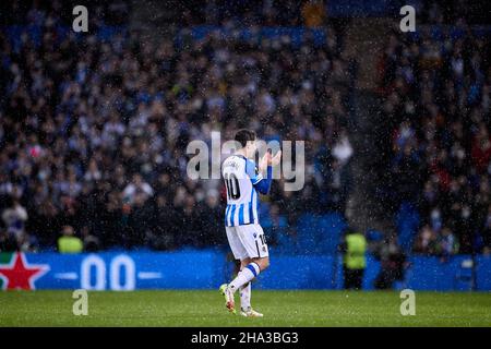 SAN SEBASTIAN, SPANIEN - 09. DEZEMBER: Mikel Oyarzabal von Real Sociedad reagiert während des UEFA Europa League-Spiel der Gruppe B zwischen Real Sociedad und PSV Eindhoven am 9. Dezember 2021 im Estadio Anoeta in San Sebastian, Spanien. (Foto nach MB-Medien) Stockfoto