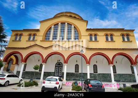 LARISSA, GRIECHENLAND - 06. Dezember 2021: Orthodoxe Kirche von Agios Achillios, Metropolis von Larissa, Griechenland Stockfoto