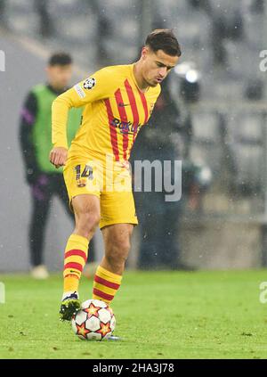 München, Deutschland. 08th Dez 2021. Philippe Coutinha, Barca 14 im Spiel FC BAYERN MÜNCHEN - FC BARCELONA 3-0 der Fußball UEFA Champions League Gruppenphase in der Saison 2021/2022 in München, 08. Dezember 2021. Quelle: Peter Schatz/Alamy Live News Stockfoto