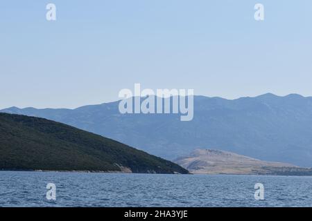 Segeln durch die kroatischen Inseln, Krk, Rab, Sveti grgur, Prvic. Adria, Kroatien, Balkan, Europa. Stockfoto