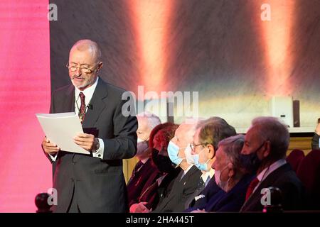 Madrid, Madrid, Spanien. 10th Dez 2021. Arturo Perez Reverte nimmt an der Gedenkveranstaltung zum 70th. Jahrestag der Vereinigung der spanischen Sprachakademien (ASALE) an der Königlichen Akademie am 10. Dezember 2021 in Madrid, Spanien Teil (Bildquelle: © Jack Abuin/ZUMA Press Wire) Stockfoto