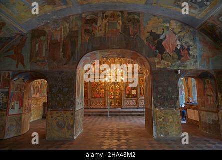 Innenansicht des Propheten - Elijah - Kathedrale in Jaroslavl, Fresken und Ikonostase, UNESCO-Weltkulturerbe, Wolga, Goldener Ring, Oblast Jaroslawl Stockfoto