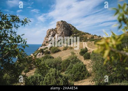 Die schöne Landschaft Blick auf die Berge in balaklava. Schwarzes Meer krim. Stockfoto